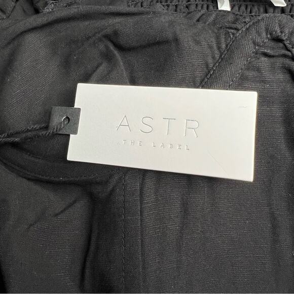 ASTR the Label XS Feronia Top in Black Smocked Back Boned Coquette Puff Shoulder - Picture 11 of 13